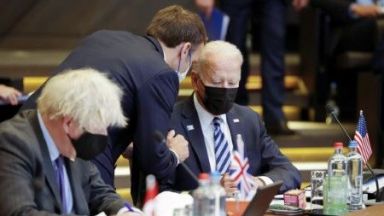 САЩ признават че помирението с Франция след кризата с подводниците