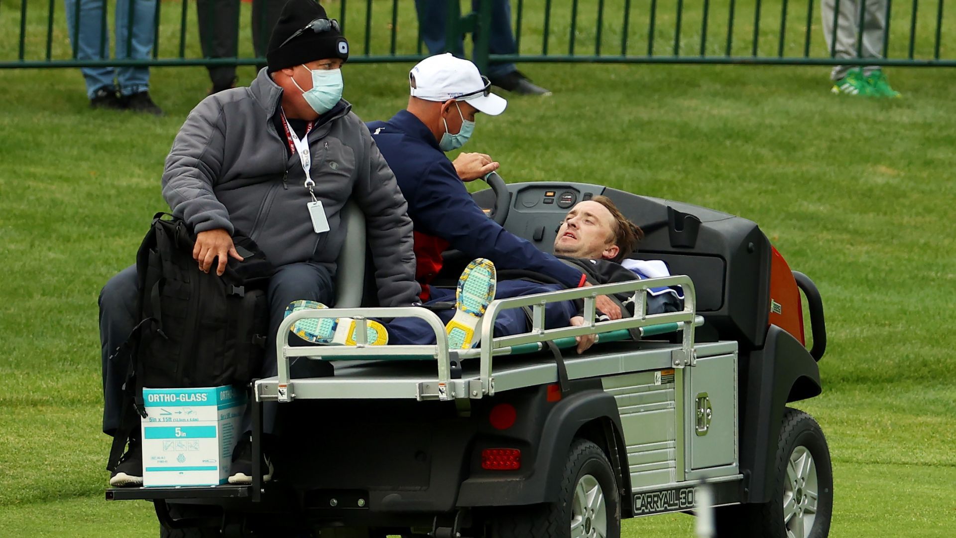 Актьорът Том Фелтън от поредицата "Хари Потър" припадна на голф мач