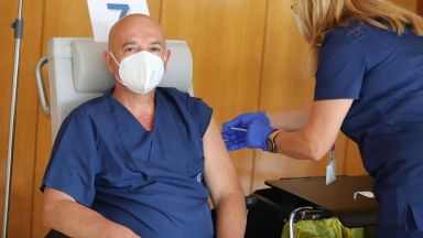 Директорът на Военномедицинска академия ВМА проф Венцислав Мутафчийски си постави