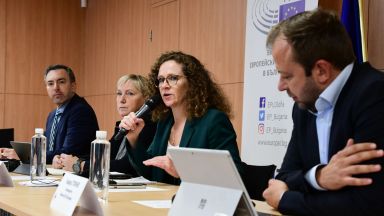 Мониторинговата група призовава Европейската комисия да подсили мониторинга над България