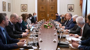 Европейският съюз трябва да е силно ангажиран с борбата срещу