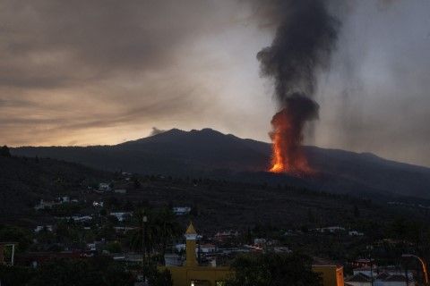 Вулканът в Ла Палма, на Канарските острови изригна на 23 септември