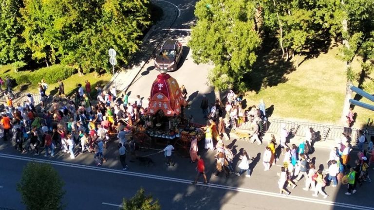 Шествие от млади хора премина по столичния бул. Драган Цанков