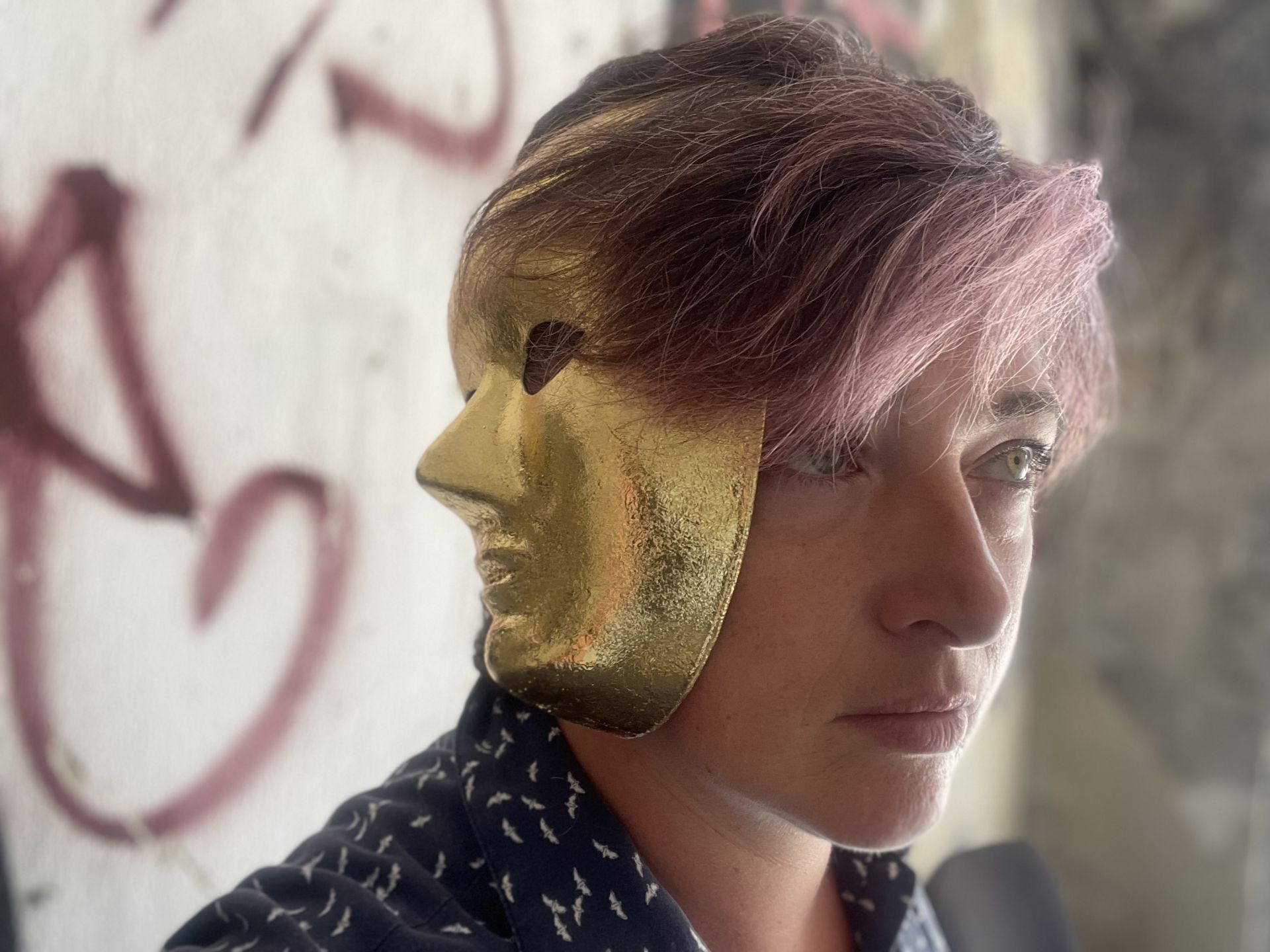 Първата маска на Ралица Грасимова