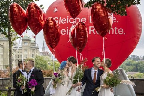 Първите хомосексуални бракове в Швейцария е очакват идното лято