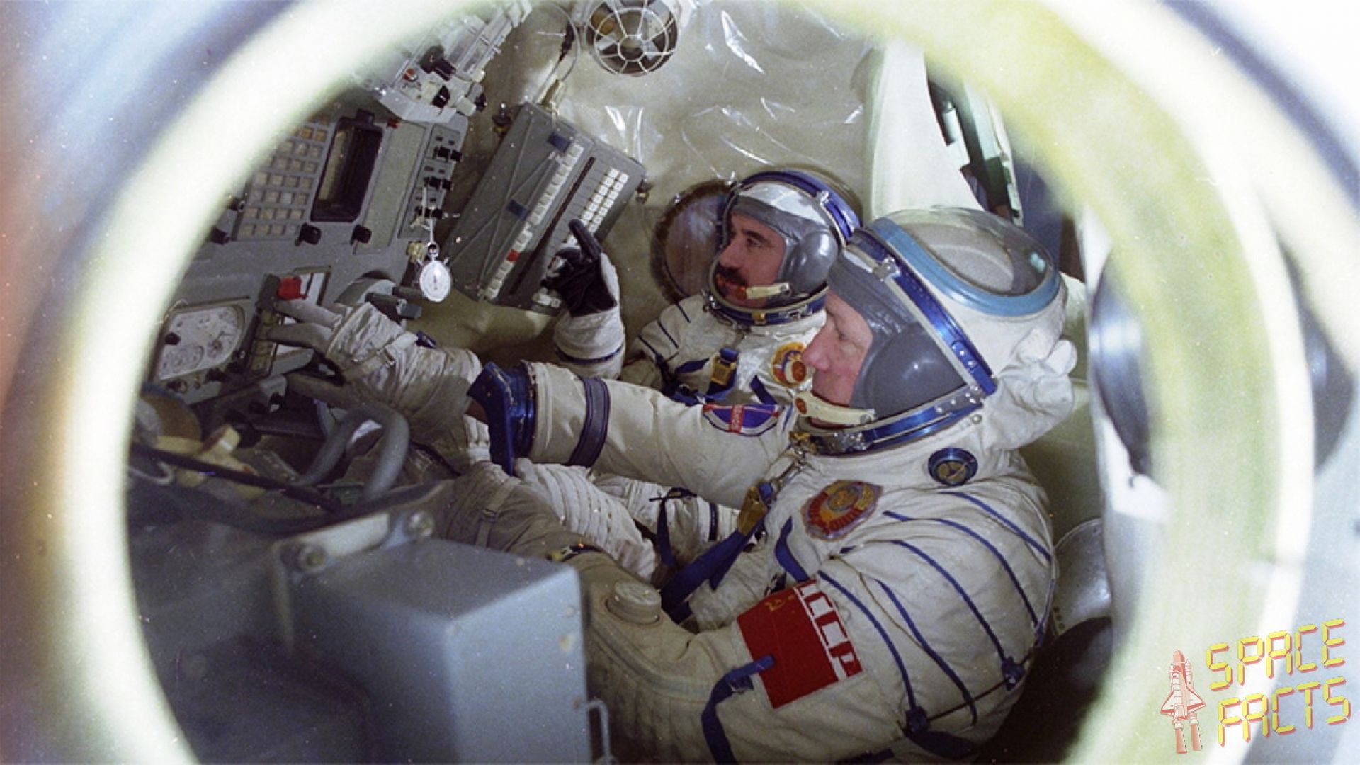 Първият български космонавт публикува снимките от полета си (видео)