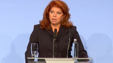 Вицепрезидентът Илияна Йотова критикува ръководството на БСП заради уволнената журналистка