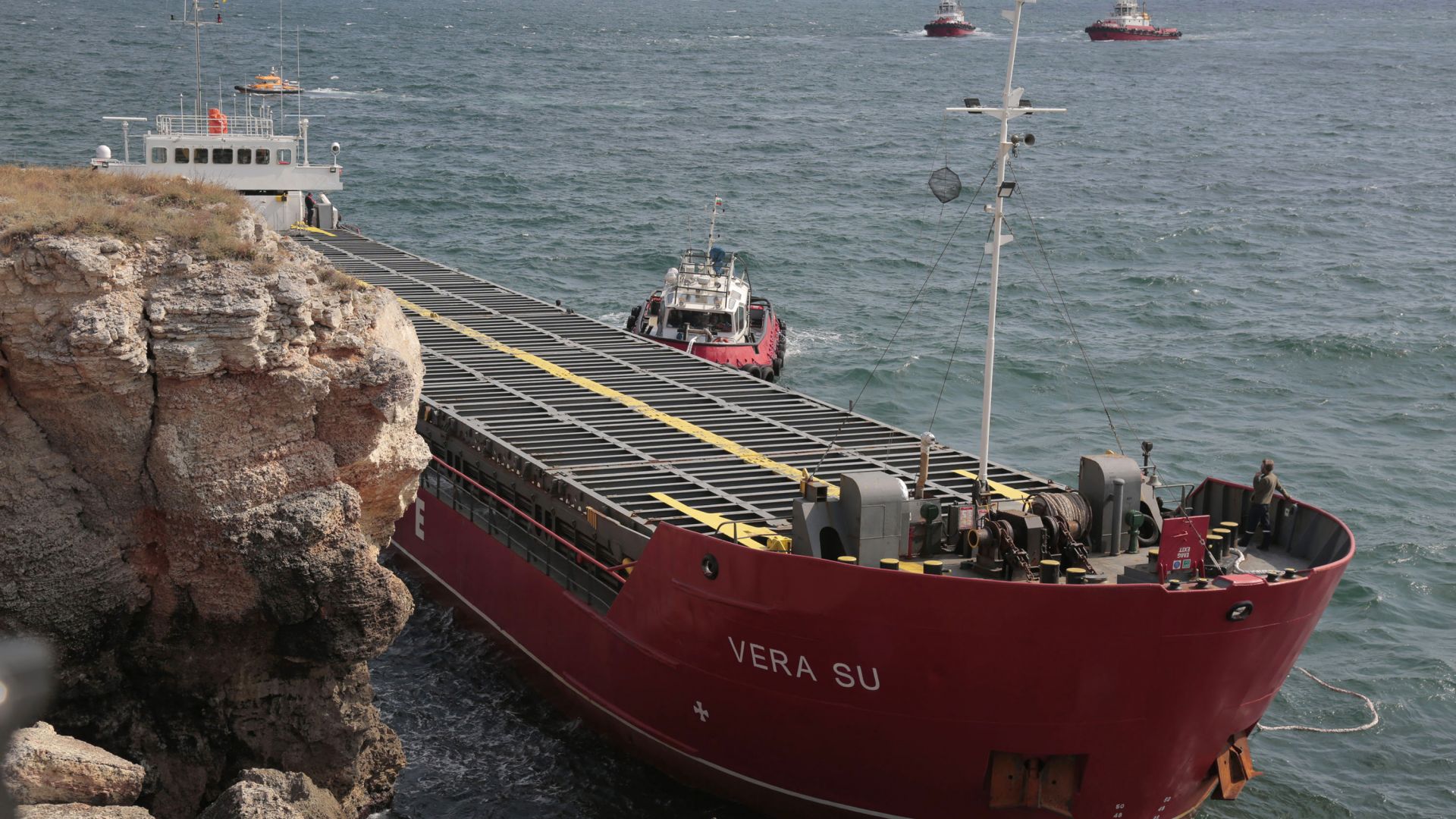 Има съмнения, че корабът "Вера Су" е наводнен нарочно