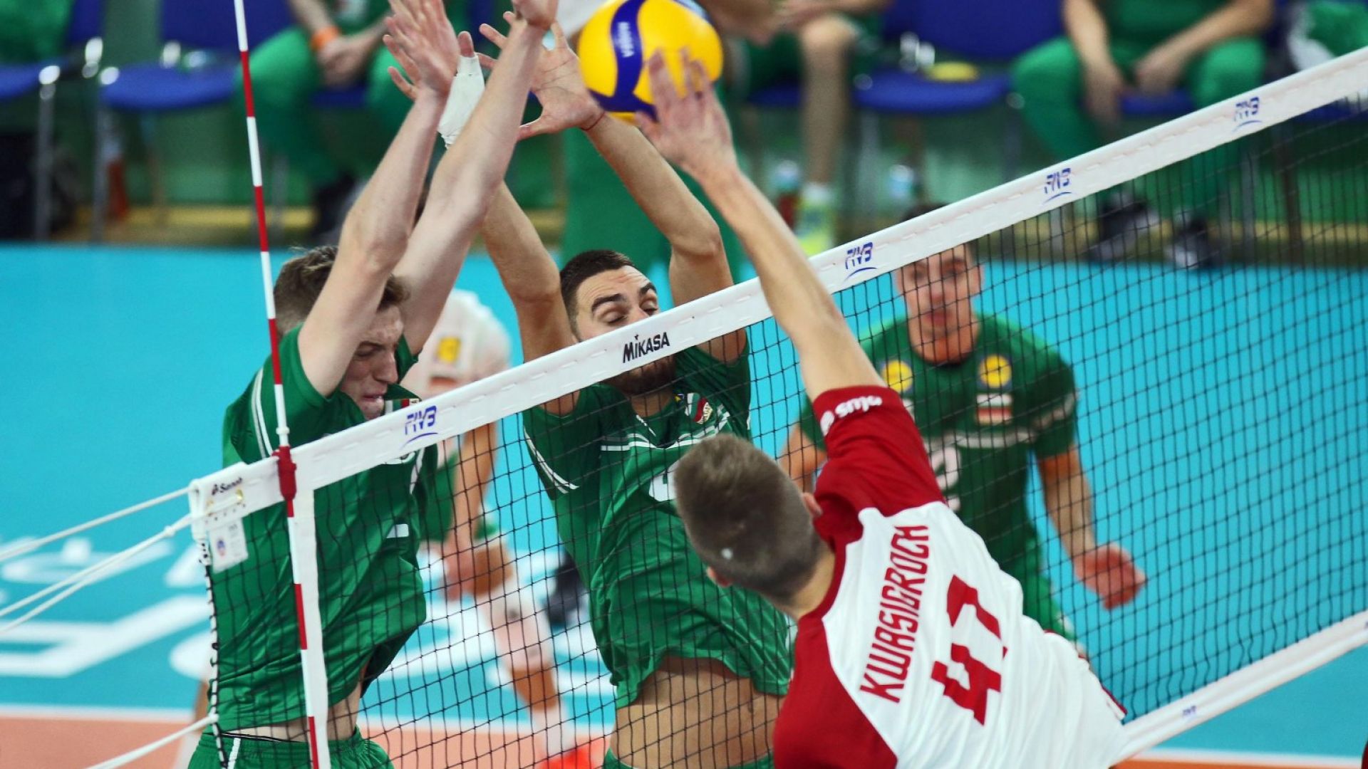 Волейболна България допусна обрат от 2:0 и отпадна от сметките за медал