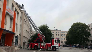  Студентите в Медицинския университет в Плевен ще учат онлайн заради пожара