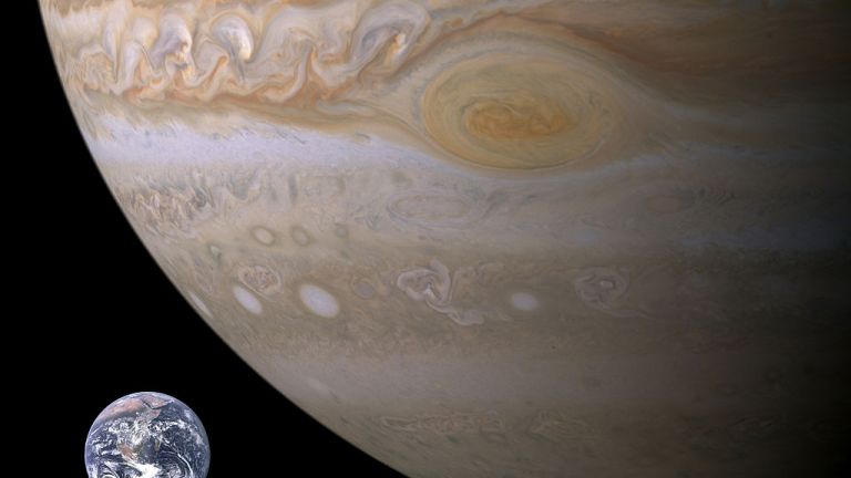 Измериха Голямото червено петно на Юпитер