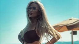 Усещане за лято: Тита възпламени мрежата със секси снимки по бански