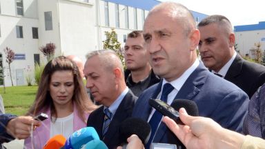 Радев: Служебният кабинет спазва законите за разлика от този на Борисов