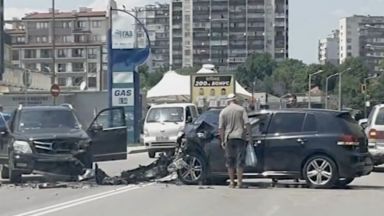 След ежедневни катастрофи столичани искат светофар на оживено кръстовище Несъобразена