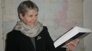 Проф д р Искра Баева е българска историчка в Историческия факултет