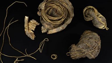 Златни съкровища на 3000 години бяха открити при археологически разкопки