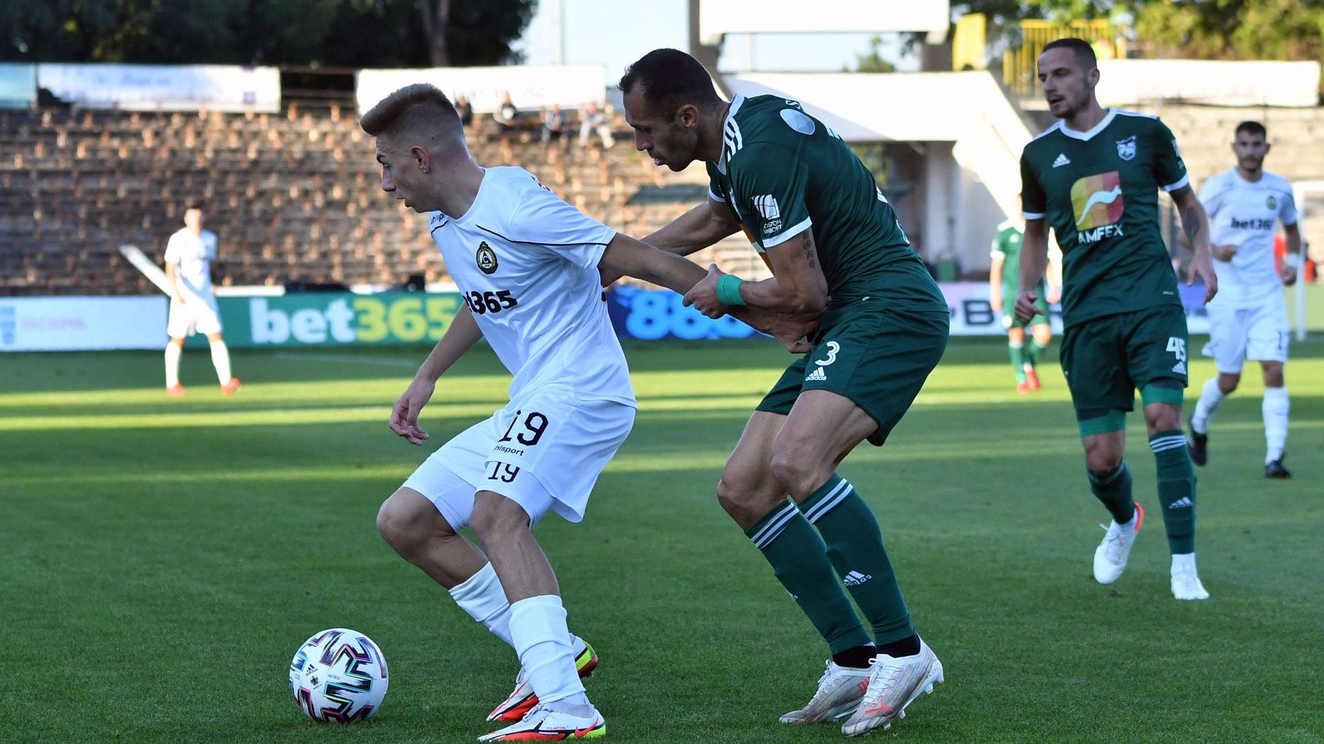 "Орлетата" препънаха Славия след два гола за 120 секунди в столицата