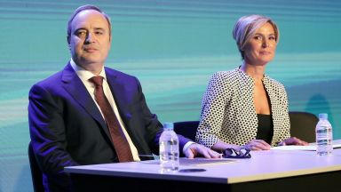 Инициативен комитет с председател Радомир Чолаков представи официално номинацията на