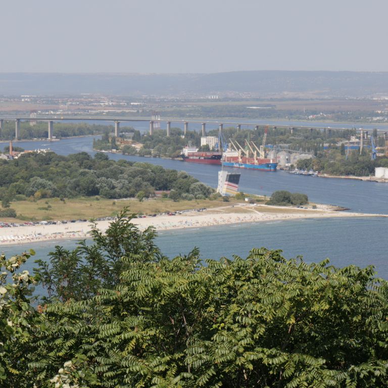 Кабинетът дава пристанище Варна на концесия