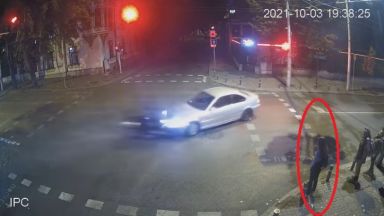 16 годишно момиче чакало на светофар е пешеходката пострадала при снощното