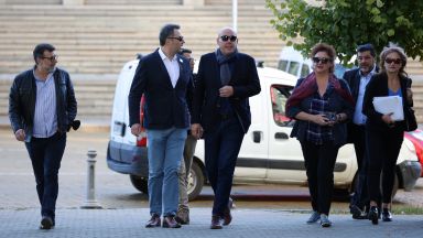 Очакваме подкрепа от демократичната общност наблягаме на демократичната общност и