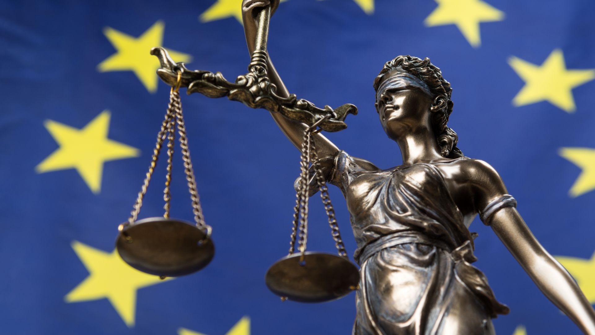 Полският Конституционен съд не призна закони от общоевропейското право, ЕК с остра реакция