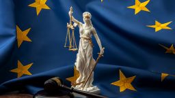Юридически "Полекзит":  Националното законодателство или правото на ЕС?