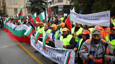 Камарата на строителите в България също поиска оставката на регионалния