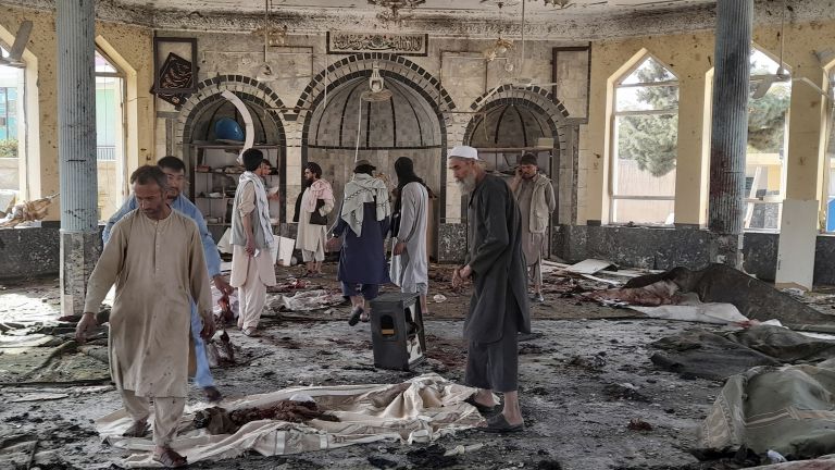 Mosque explodes in Afghanistan, many killed and injured (photos / video)