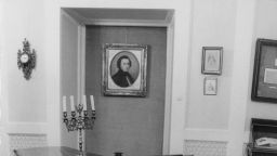 От вехтошарите до банковия сейф: Откриха 200-годишен портрет на Шопен