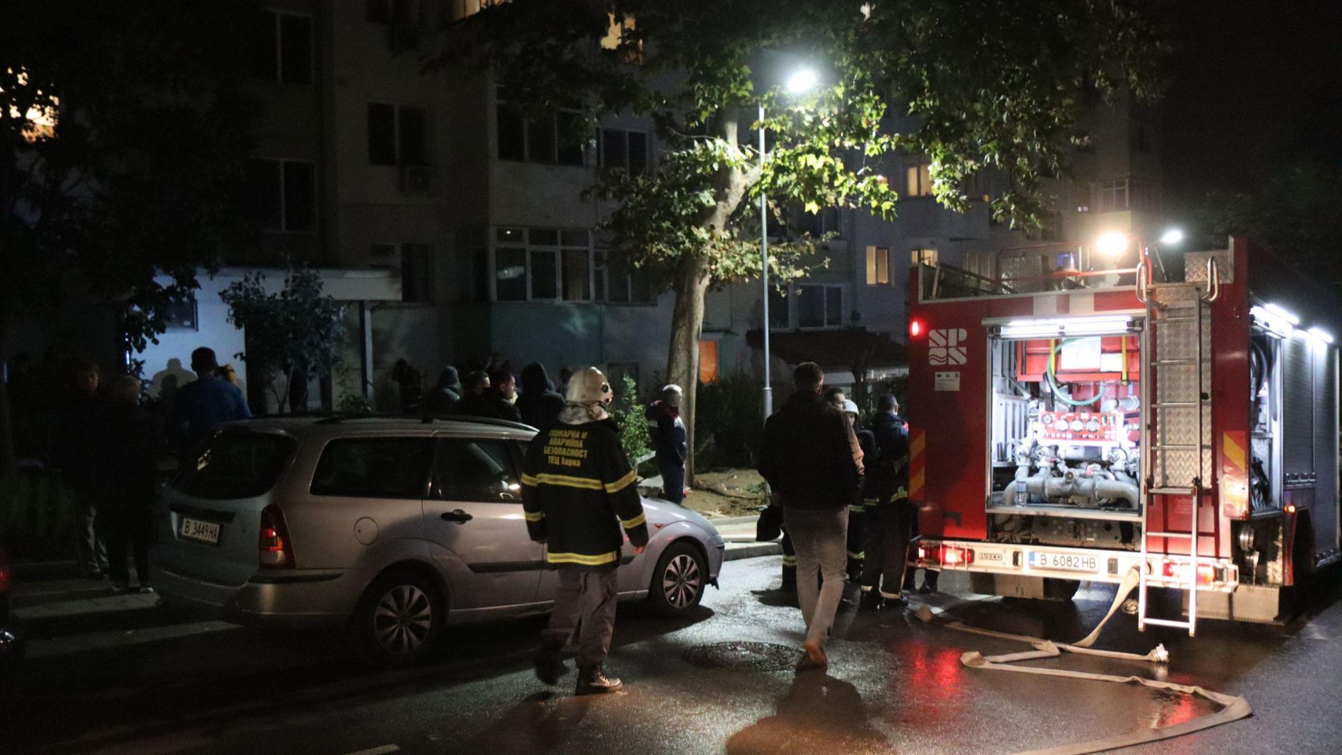 Две малки деца загинаха в пожар на апартамент във Варна (ВИДЕО/СНИМКИ)