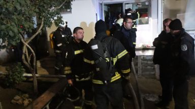 Полицията и прокуратурата във Варна разследват предумишлено убийство след пожара