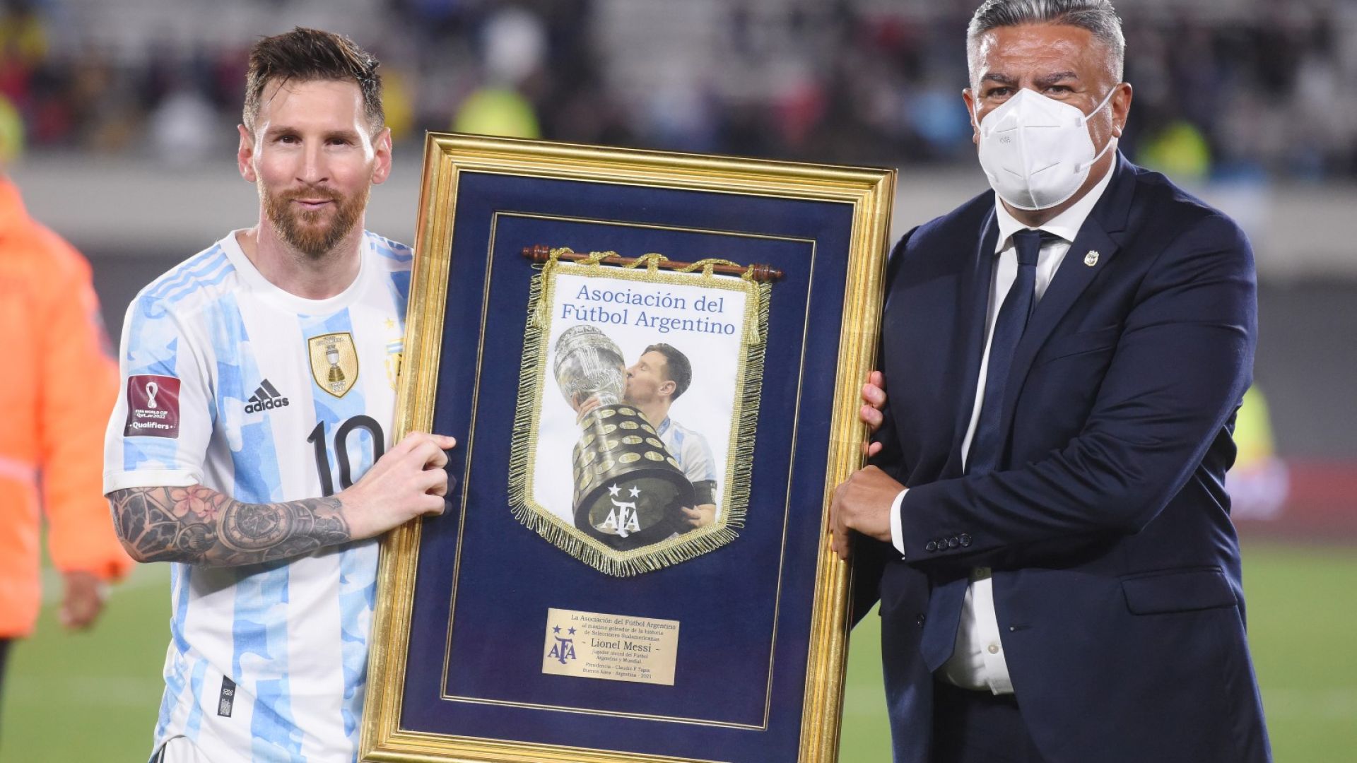 Меси вдъхнови Аржентина за славна победа над първия голям футболен враг