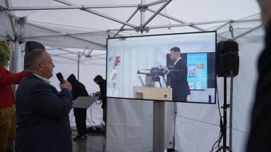 A1 показа приложение на 5G ULTRA за управление на дрон