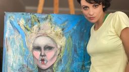 Диана Димитрова показва изложба, посветена на жената