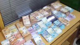Над 500 хил. евро откриха митничари от Русе (снимки)