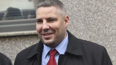 Общинският съветник Методи Лалов съобщи че току що е подадол