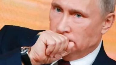 Руският президент Владимир Путин който беше забелязан да кашля по