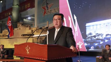 Севернокорейският лидер Ким Чен ун обеща да осигури на страната си