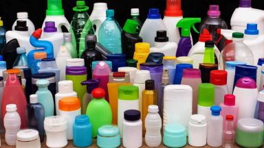 Фталатите синтетични химикали използвани при производството на играчки козметика