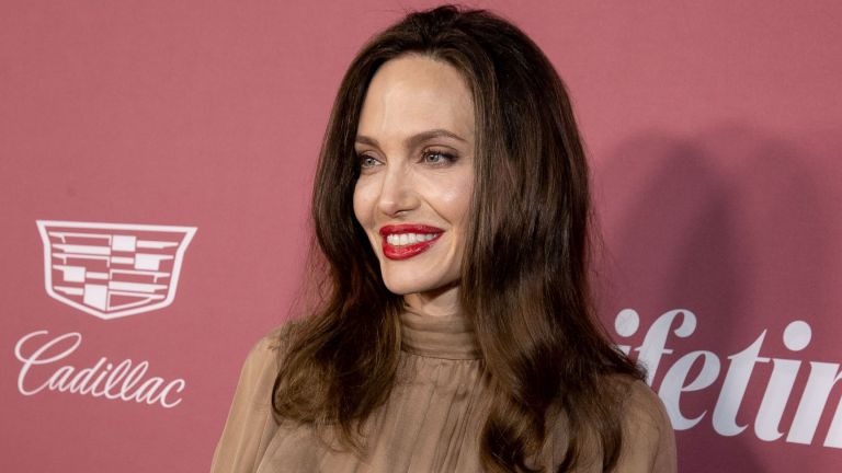 Angelina Jolie is dating her ex-husband Johnny Lee Miller again