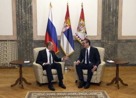 Руският външен министър Сергей Лавров гостува в Белград, където на 10 октомври бе приет от президента Александър Вучич. Както е известно, Сърбия разчита на руски природен газ, който доставя през България  