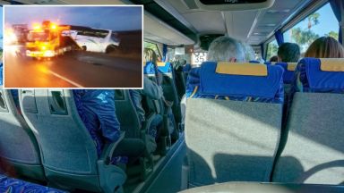 Автобус влезе в канавката на магистрала "Тракия", шофьорът се оказа дрогиран