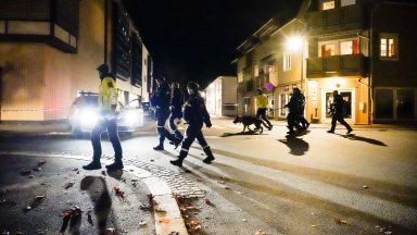 Петима убити и двама ранени при нападение с лък в Норвегия, не изключват атентат (видео)