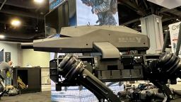 Китай показа как пуска бойни кучета-роботи от дрон (видео)