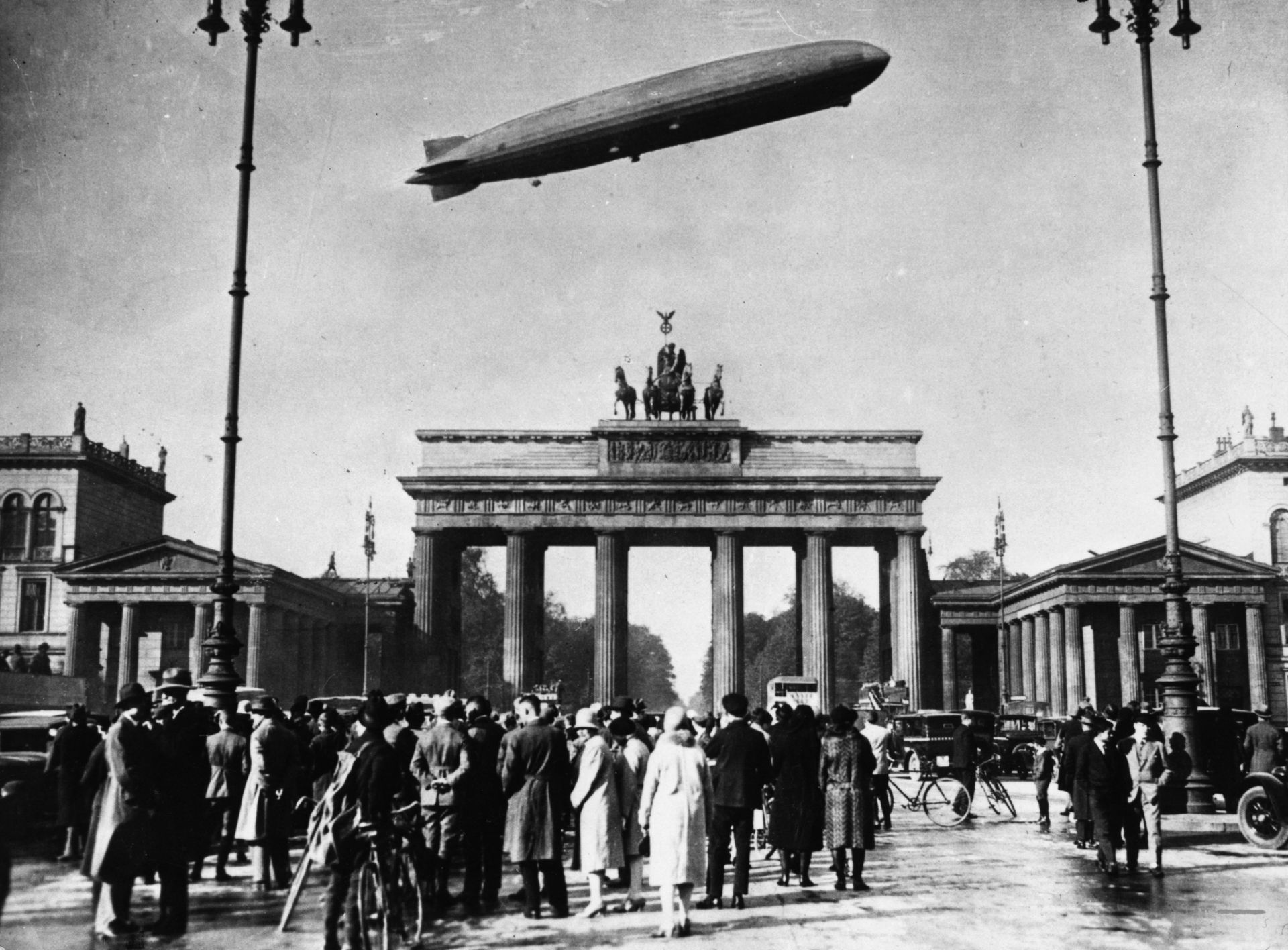 "Граф Цепелин" над Берлин