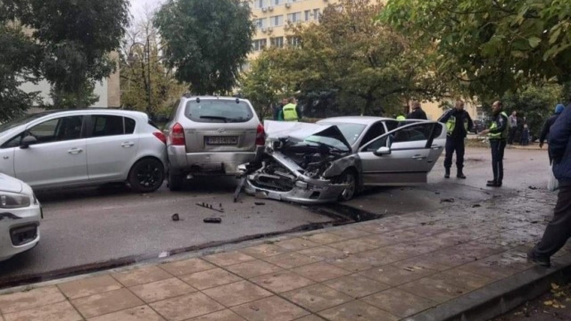 Шофьор удари пет коли при гонка с полицията в Разград 