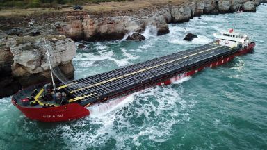 Водата около кораба Вера Су е замърсена сочи мониторинг Пробите