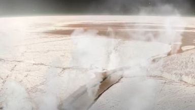 Телескопът "Хъбъл" откри трайна водна пара на сатурновата луна Европа (видео)