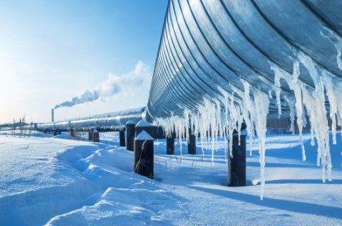 Русия може да понесе щети за инфраструктурата, възлизащи на 7 трлн. рубли (97 млрд. долара) до 2050 г., ако темпът на затопляне се задържи на същите нива. Под заплаха са газови и петролни тръбопроводи, елекропроводи и др. инфраструктура в района